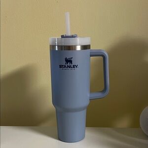Stanley 1913
The Quencher H2.0 Flowstate™ Tumbler | 40 OZ